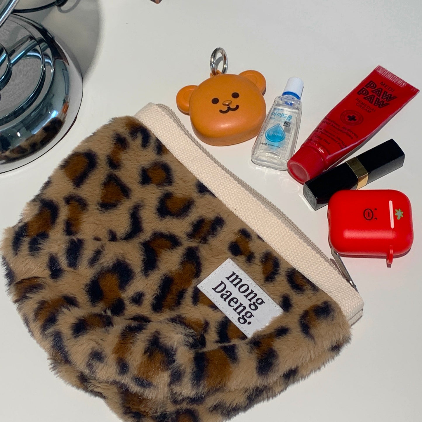 Basic Pouch (M size) Brown Fur leopard